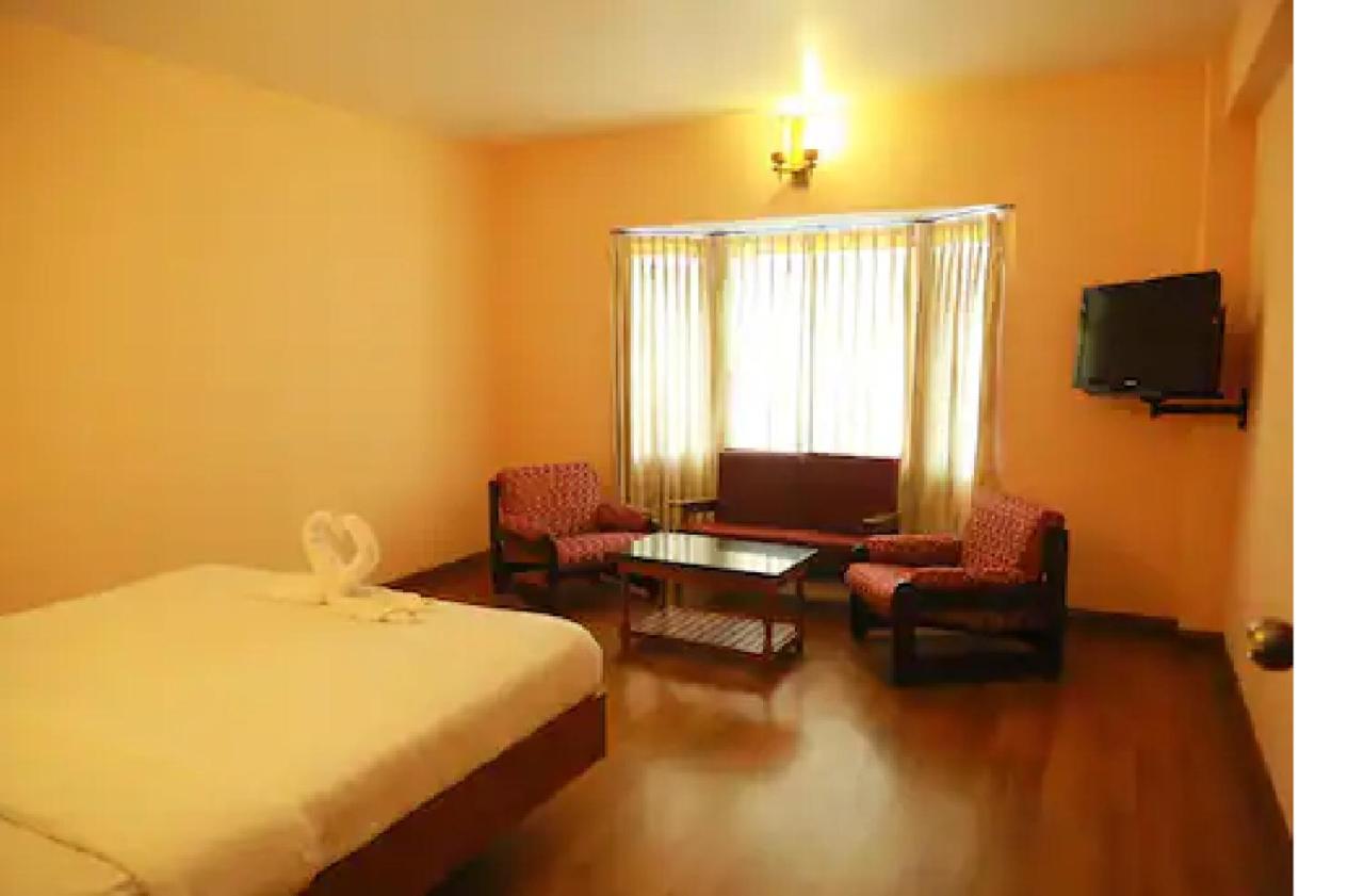 Hotel Blue Bird Ooty Kültér fotó