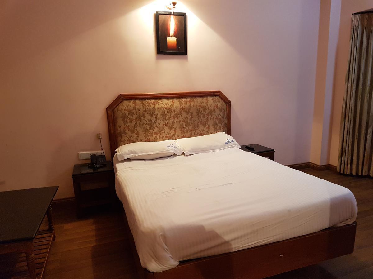 Hotel Blue Bird Ooty Kültér fotó
